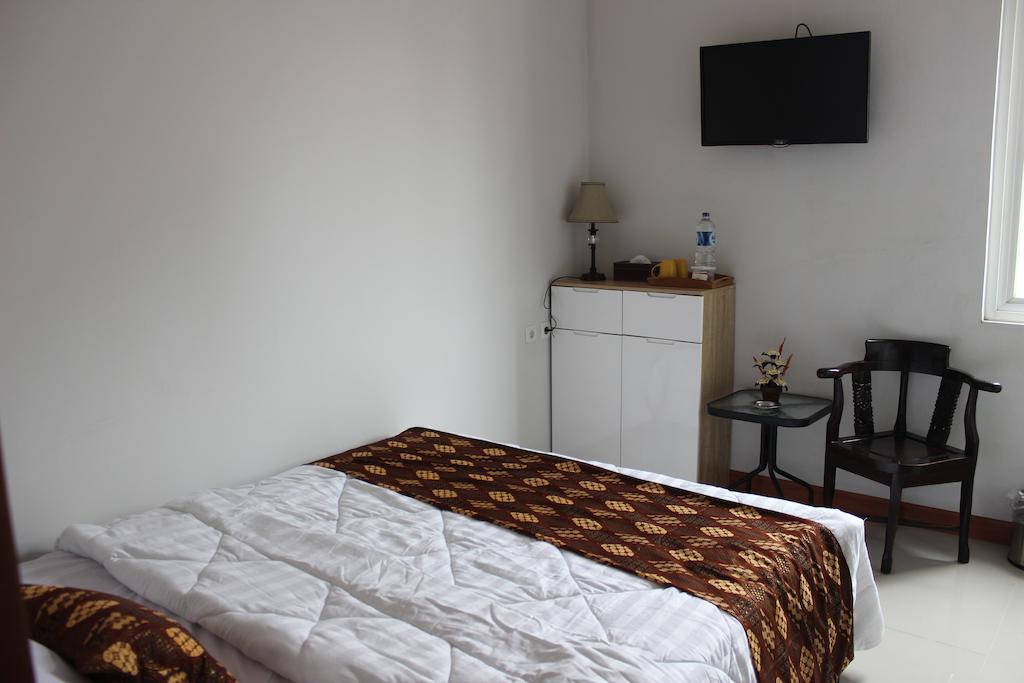 Rene Hotel Yogyakarta Room photo
