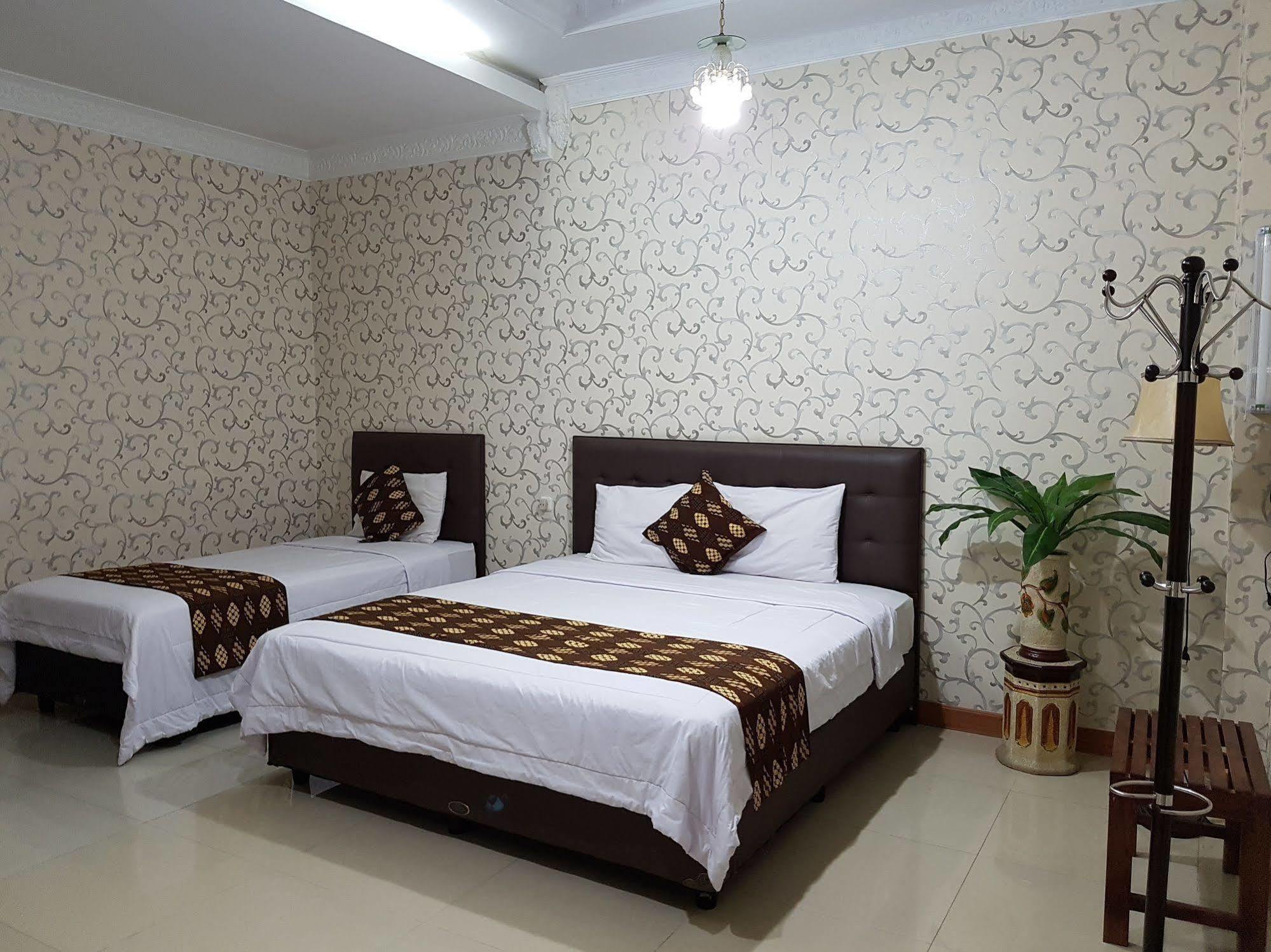 Rene Hotel Yogyakarta Exterior photo